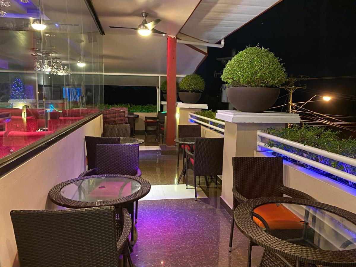 Grand Diamond Hotel Trinidad Piarco Esterno foto