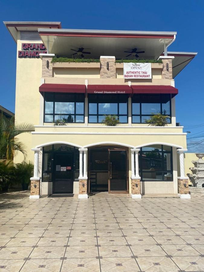 Grand Diamond Hotel Trinidad Piarco Esterno foto