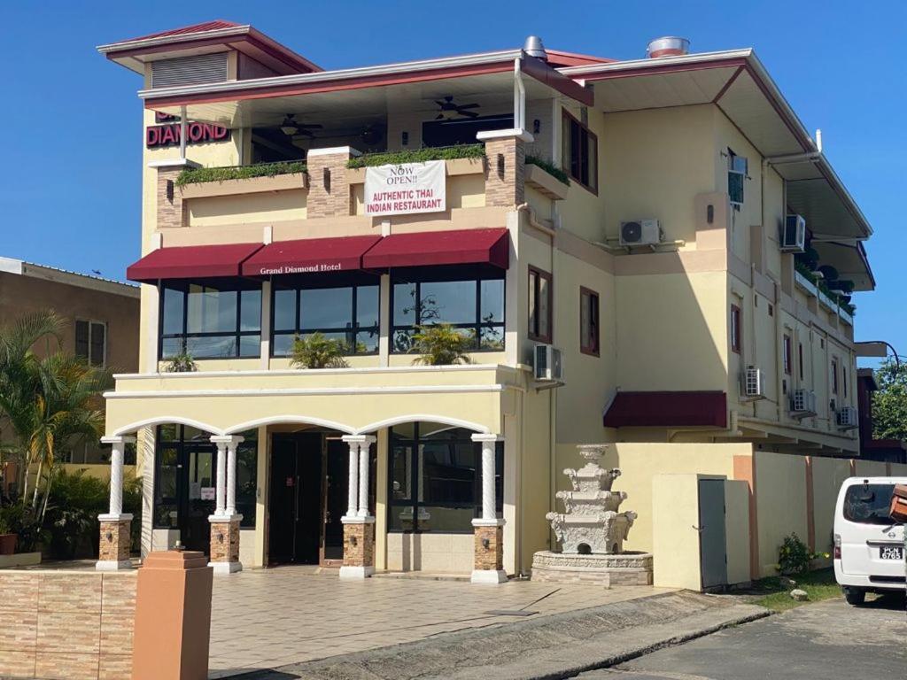 Grand Diamond Hotel Trinidad Piarco Esterno foto