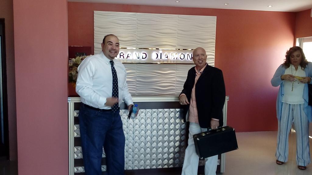 Grand Diamond Hotel Trinidad Piarco Esterno foto