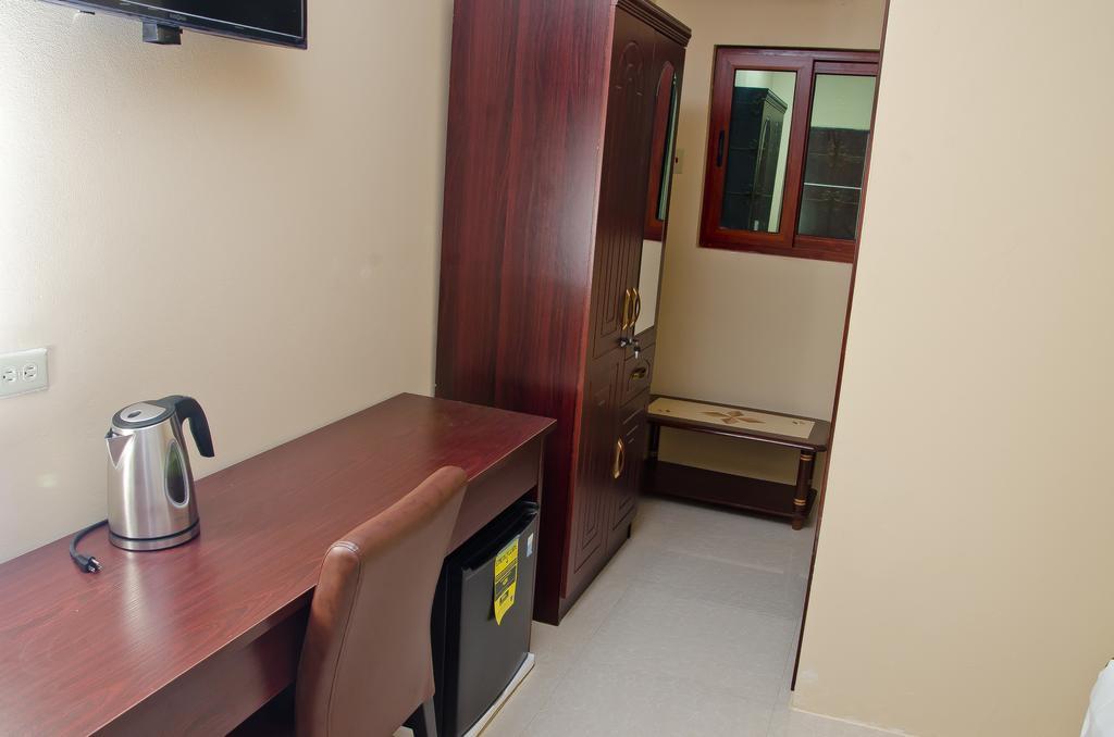 Grand Diamond Hotel Trinidad Piarco Esterno foto
