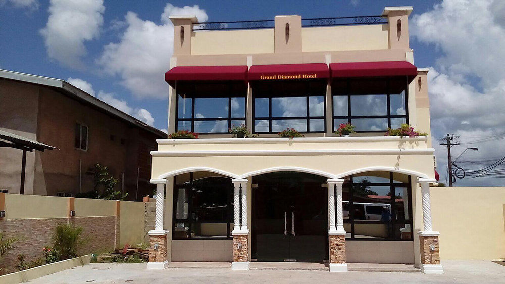 Grand Diamond Hotel Trinidad Piarco Esterno foto