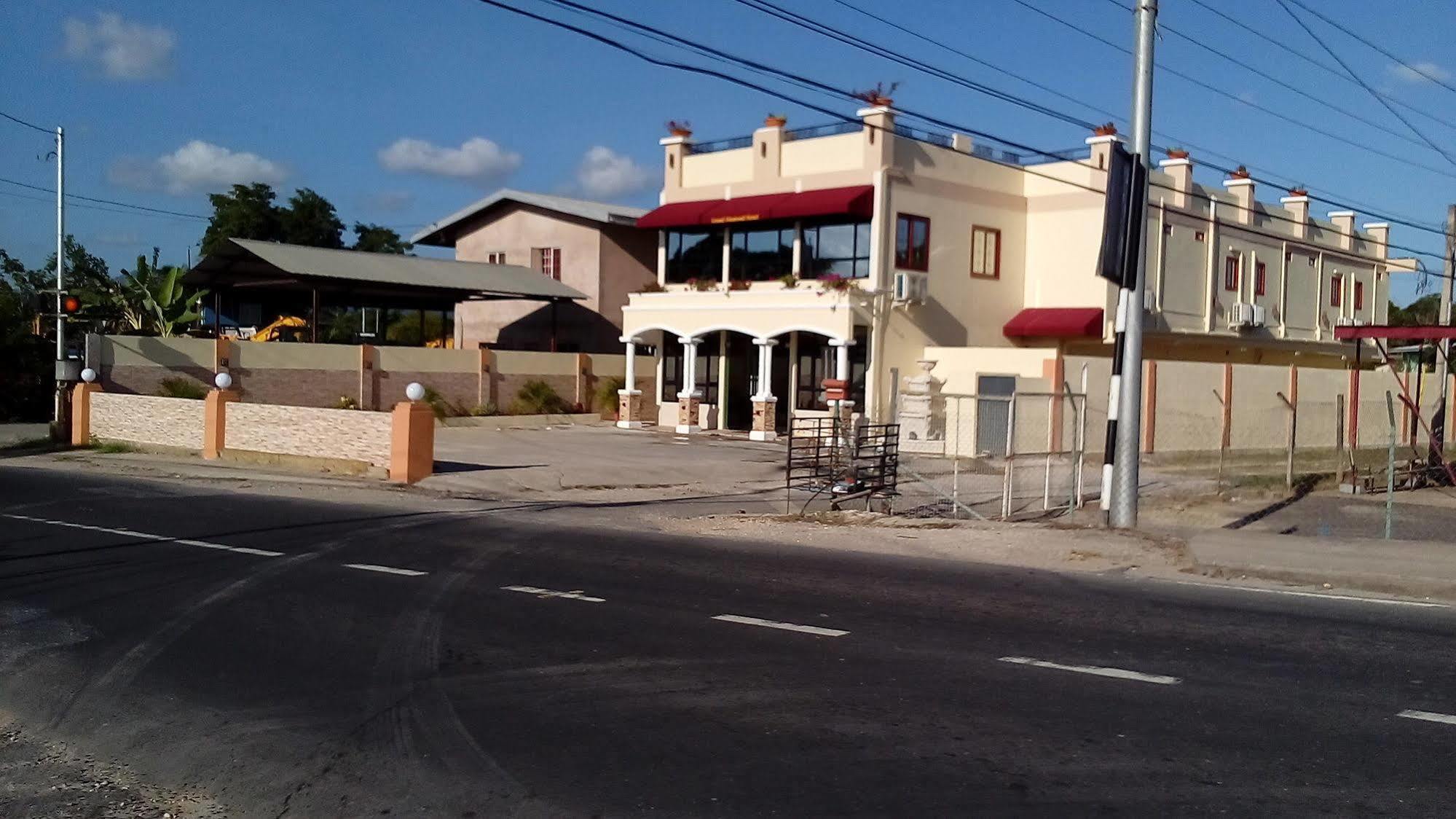 Grand Diamond Hotel Trinidad Piarco Esterno foto