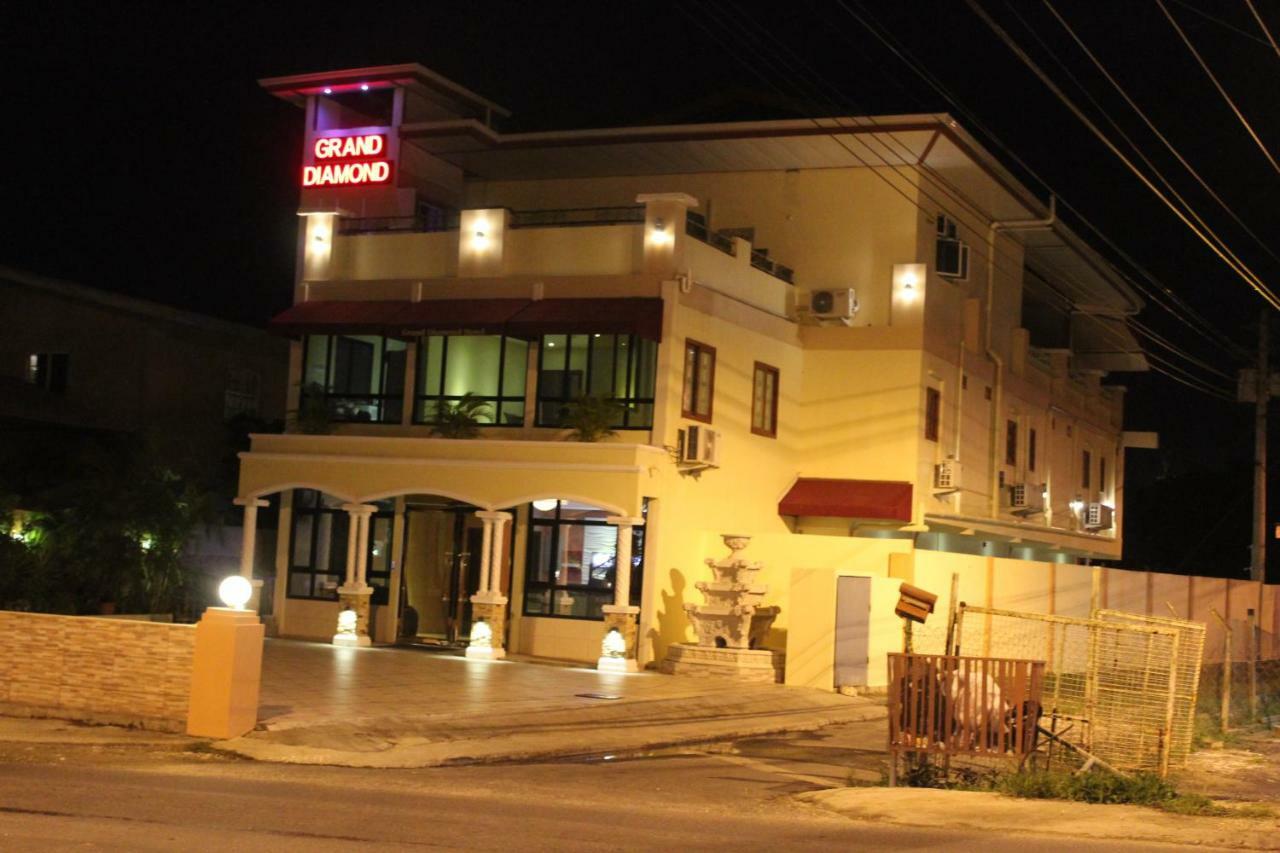 Grand Diamond Hotel Trinidad Piarco Esterno foto